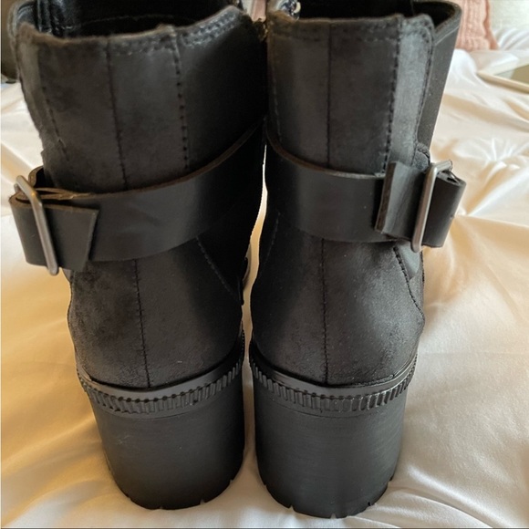 Black Chunky Boots - Picture 4 of 7